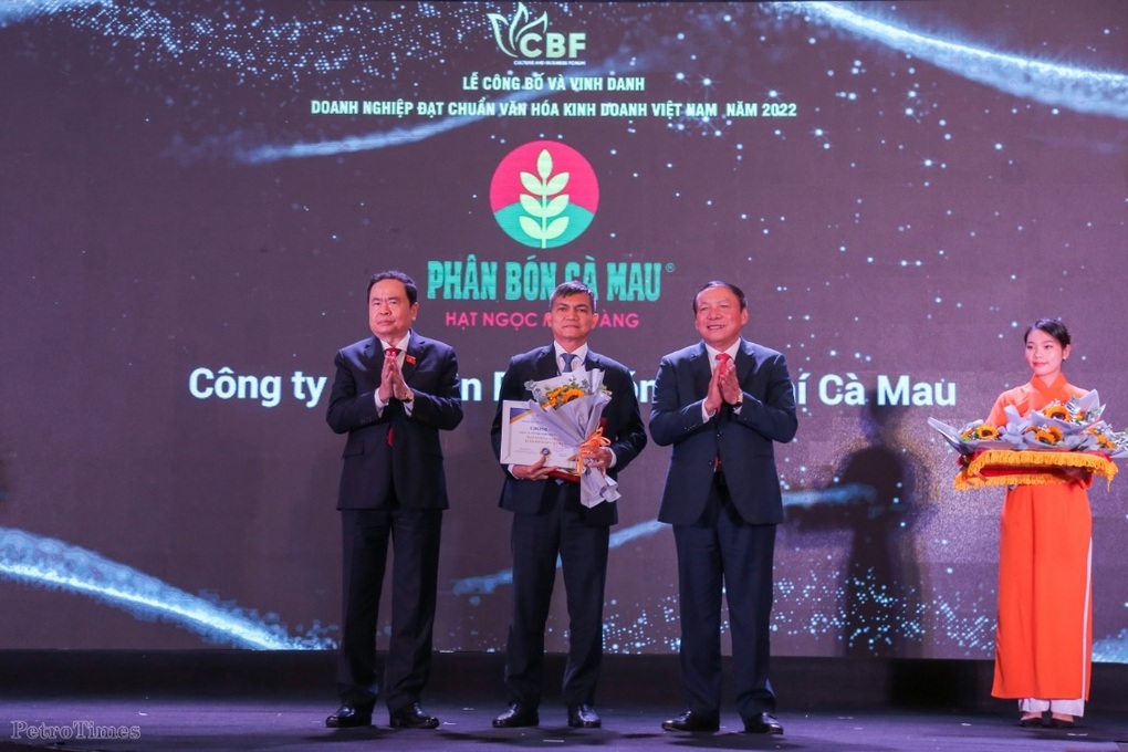 6 công ty dầu khí là Doanh nghiệp đạt chuẩn văn hóa kinh doanh Việt Nam năm 2022 - 4 6 công ty dầu khí là Doanh nghiệp đạt chuẩn văn hóa kinh doanh Việt Nam năm 2022 - 4