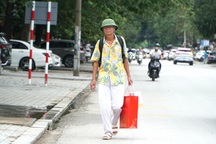 Vượt đường xa, em trai liệt sỹ mong "một phép màu"