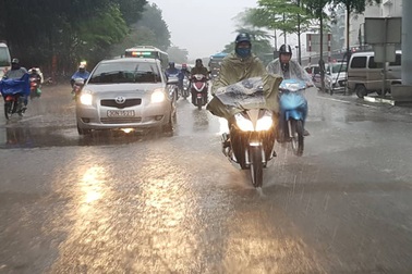 Miền Bắc mưa lớn suốt tuần, nguy cơ lũ quét, sạt lở đất