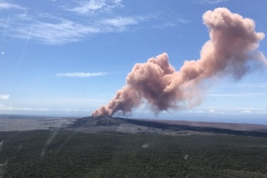 Núi lửa Hawaii sắp phun trào sau hàng trăm trận động đất, 10.000 người sơ tán