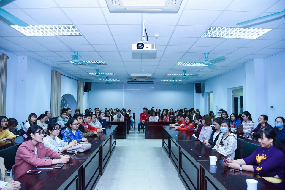 100 sinh viên ĐH Y Hà Nội tình nguyện tham gia công tác chống dịch Covid-19 - 1 100 sinh viên ĐH Y Hà Nội tình nguyện tham gia công tác chống dịch Covid-19 - 1