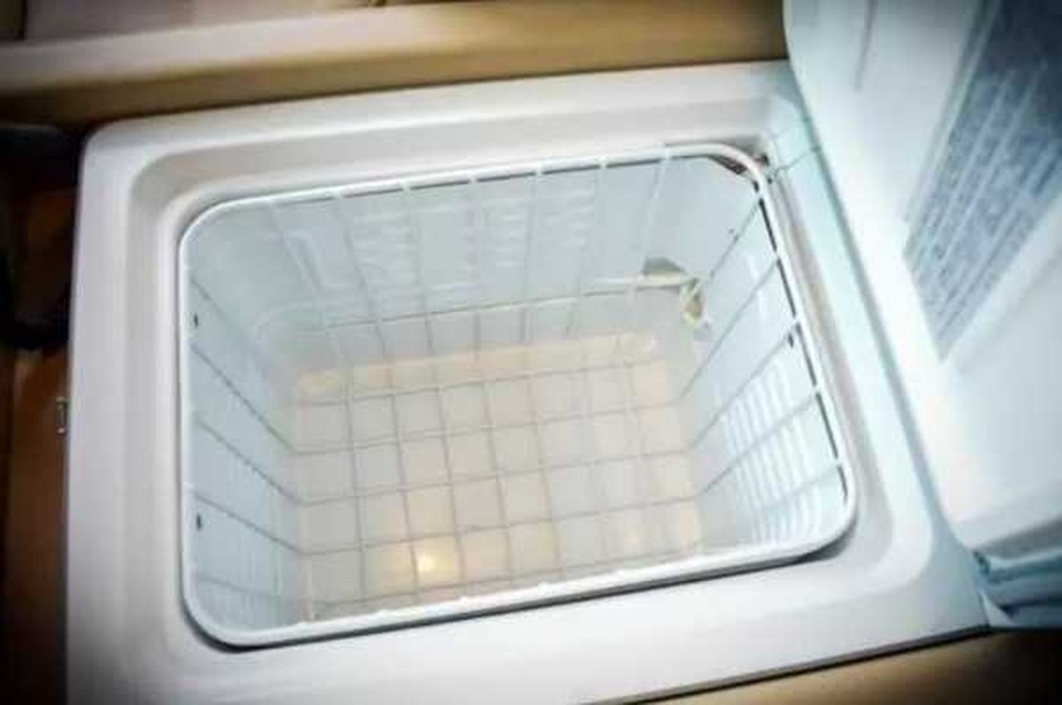 Bị thất sủng, chiếc SUV 6 cửa chống đạn của Vua Jordan rớt gần 90% giá trị - 13 Bị thất sủng, chiếc SUV 6 cửa chống đạn của Vua Jordan rớt gần 90% giá trị - 13