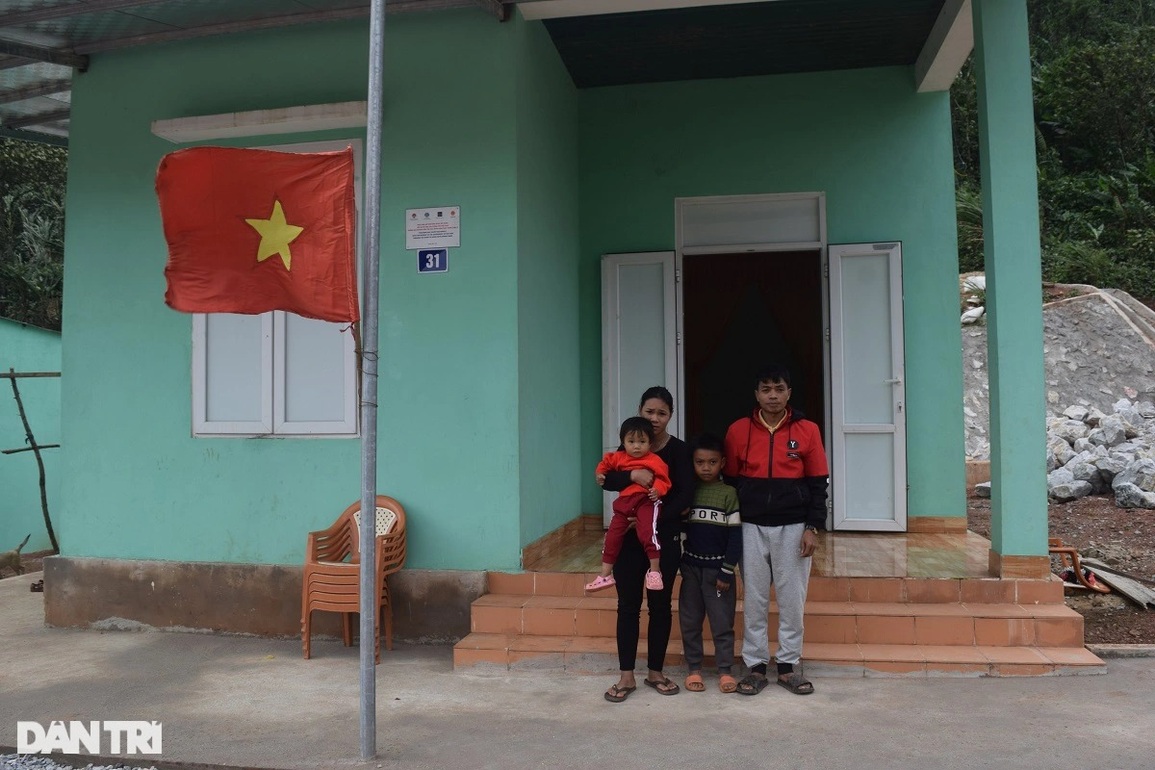 Xuân về bên khu định cư mới của đồng bào người Mày nơi Cổng Trời - 2 Xuân về bên khu định cư mới của đồng bào người Mày nơi Cổng Trời - 2