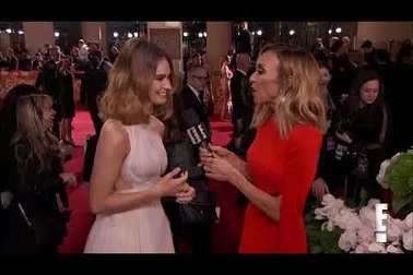 Lily James dự lễ trao giải Quả Cầu Vàng