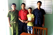Học sinh lớp 6 trả lại tài sản cho người đánh rơi