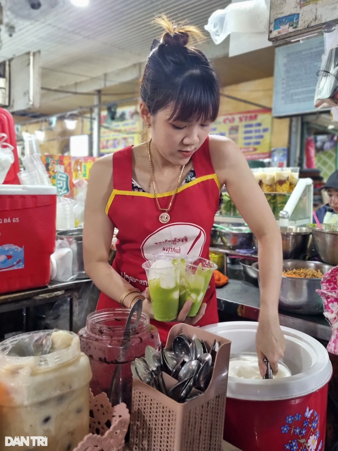 Quán kem bơ trong chợ, ngày bán nghìn ly, khách du lịch đóng thùng mang về - 5 Quán kem bơ trong chợ, ngày bán nghìn ly, khách du lịch đóng thùng mang về - 5