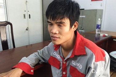 Xin tha không được, người vi phạm đánh vào mặt Cảnh sát giao thông