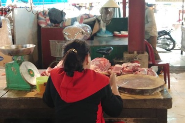 Giá thịt lợn lên đỉnh, kéo các mặt hàng làm từ thịt lợn "nhảy múa" theo