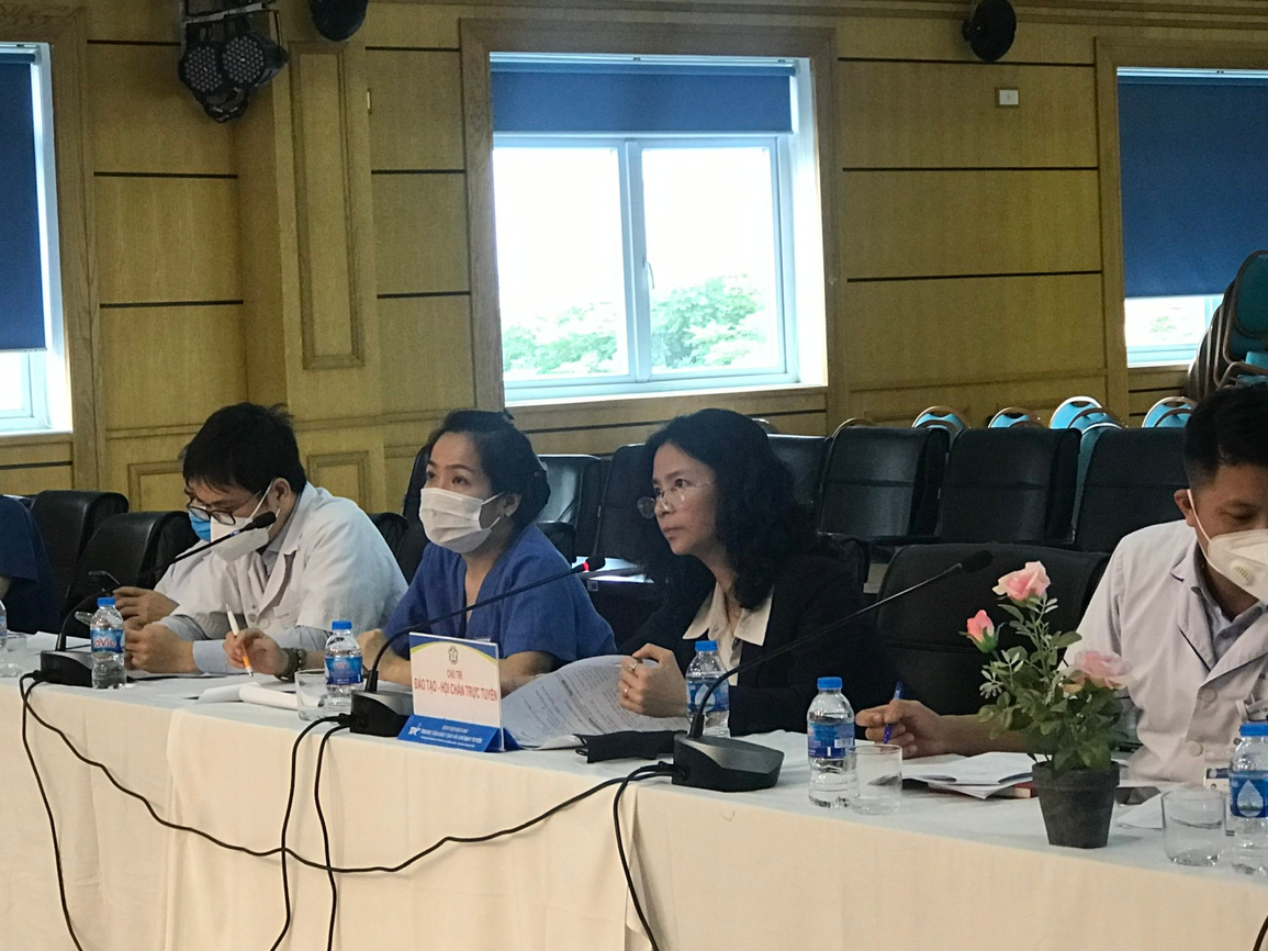 Người thầy 2 trong 1, miệt mài từ giảng đường đến bệnh viện - 2 Người thầy 2 trong 1, miệt mài từ giảng đường đến bệnh viện - 2