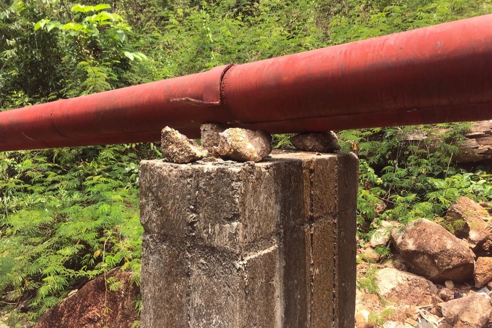 Dự án nước sinh hoạt chưa bàn giao đã hỏng, đơn vị thi công đổ tại mưa bão - 4 Dự án nước sinh hoạt chưa bàn giao đã hỏng, đơn vị thi công đổ tại mưa bão - 4