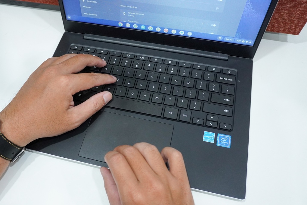 Trải nghiệm Galaxy Chromebook Go dành cho học sinh, nhà trường - 3 Trải nghiệm Galaxy Chromebook Go dành cho học sinh, nhà trường - 3