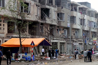 Rất khó xác định chủng loại vật liệu nổ kinh hoàng ở Hà Đông