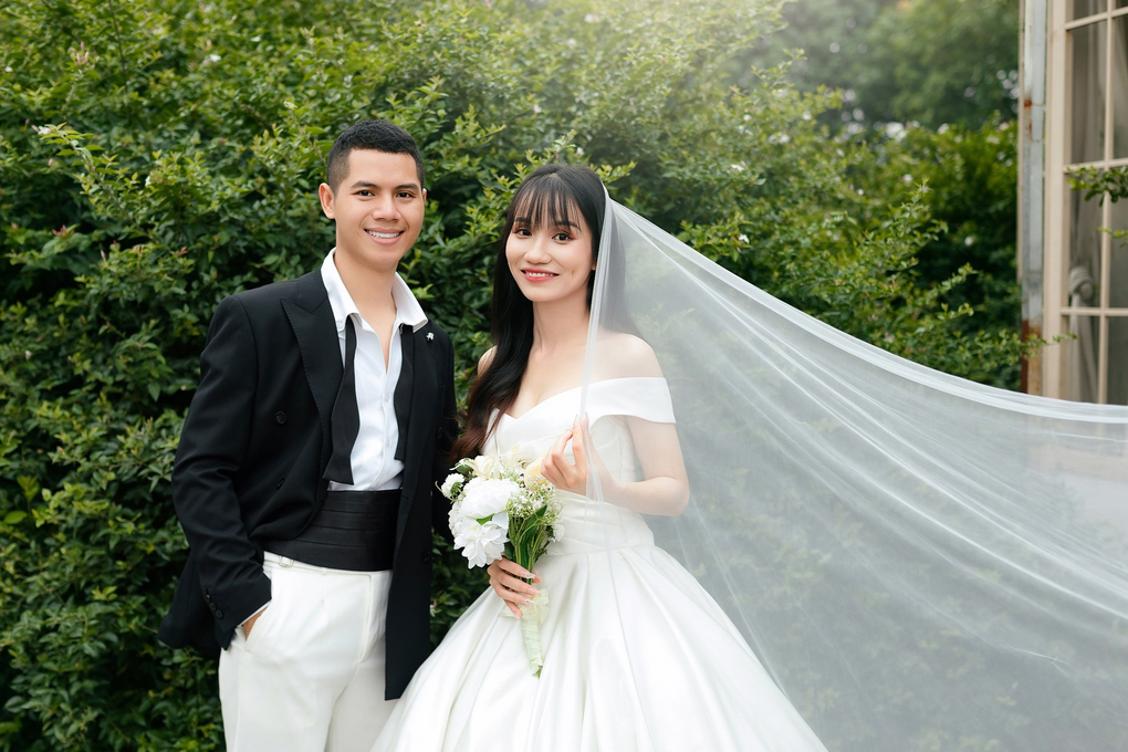 Đám cưới Hà Nội rót trà sữa thay rượu vang và chuyện tình định mệnh gây sốt - 3 Đám cưới Hà Nội rót trà sữa thay rượu vang và chuyện tình định mệnh gây sốt - 3