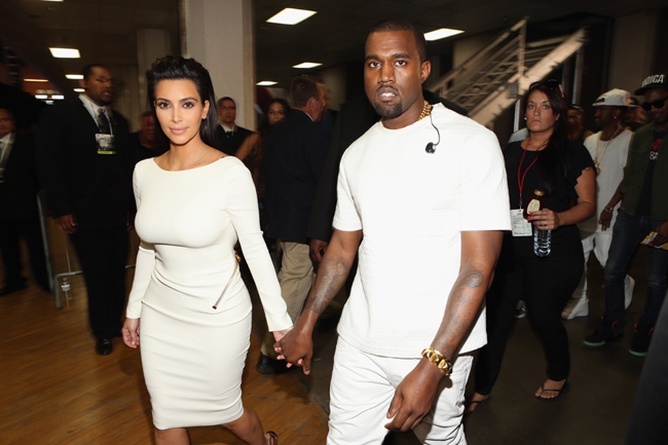 Những cột mốc đáng nhớ trong mối quan hệ của Kim Kardashian - Kanye West - 6 Những cột mốc đáng nhớ trong mối quan hệ của Kim Kardashian - Kanye West - 6