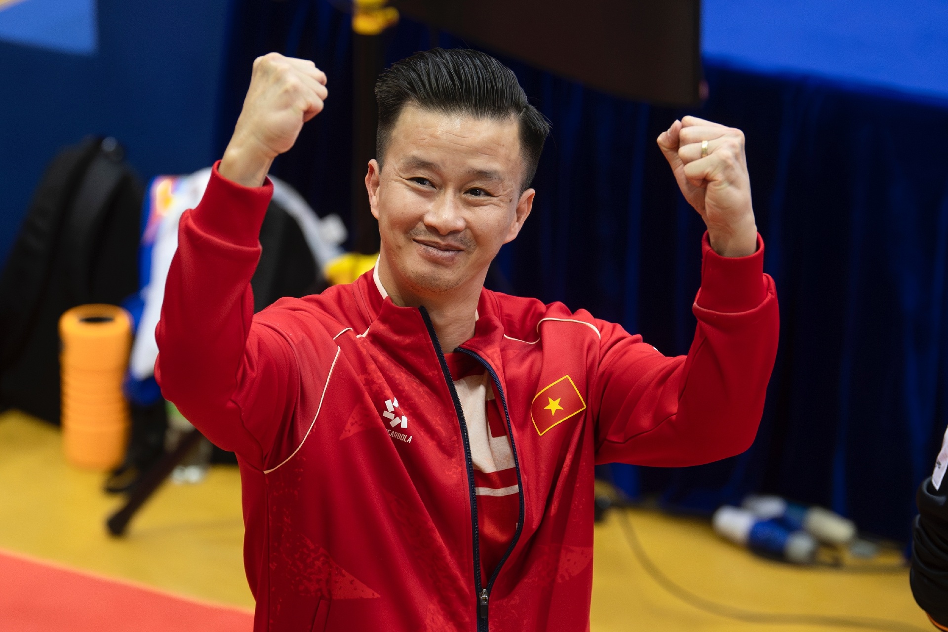 Khánh Phong nghẹn ngào nhớ về người cha quá cố sau tấm HCV đầy cảm xúc - 11