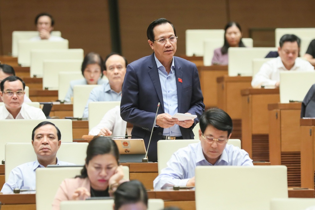 Bộ trưởng LĐ-TBXH lý giải chuyện dưới chờ trên, trên giục dưới vì... sợ - 1 Bộ trưởng LĐ-TBXH lý giải chuyện dưới chờ trên, trên giục dưới vì... sợ - 1