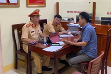 Tài xế quay đầu xe chạy ngược chiều trên cao tốc bị phạt 17 triệu đồng