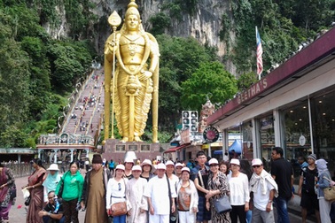 Khám phá những vùng đất phật giáo cùng Hành hương từ thiện Hoa sen