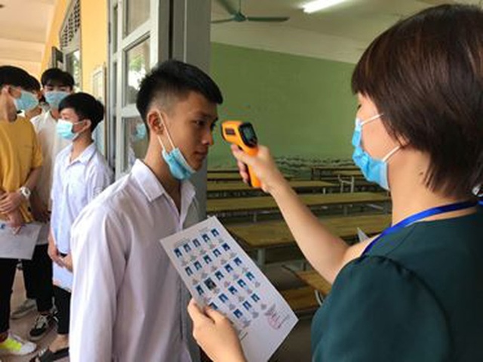 Sẵn sàng phương án ôn thi tốt nghiệp THPT trong dịch Covid - 19 phức tạp - 1 Sẵn sàng phương án ôn thi tốt nghiệp THPT trong dịch Covid - 19 phức tạp - 1