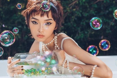 Khánh Linh - Vẻ đẹp độc lạ trong thế giới thời trang