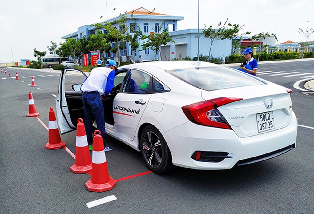 Honda là hãng xe đầu tiên đạt xếp hạng an toàn 5 sao của FIA - 2 Honda là hãng xe đầu tiên đạt xếp hạng an toàn 5 sao của FIA - 2