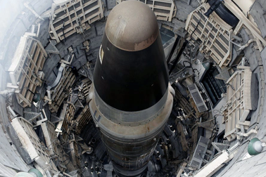 Mỹ khẳng định sẽ không cung cấp vũ khí hạt nhân cho Ukraine