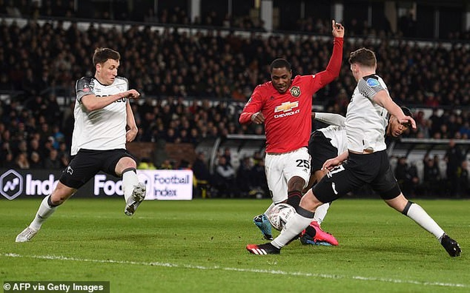 CLB Trung Quốc ra điều kiện để Ighalo ở lại Man Utd - 1 CLB Trung Quốc ra điều kiện để Ighalo ở lại Man Utd - 1