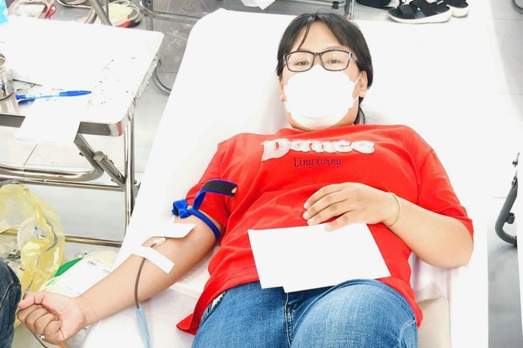 Cô gái 9X ở Bình Dương nghiện hiến máu dù rất sợ kim tiêm - 2 Cô gái 9X ở Bình Dương nghiện hiến máu dù rất sợ kim tiêm - 2