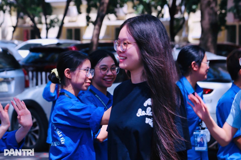 Đề thi môn ngữ văn chuyên vào lớp 10 trường Nhân văn năm 2026 - 2