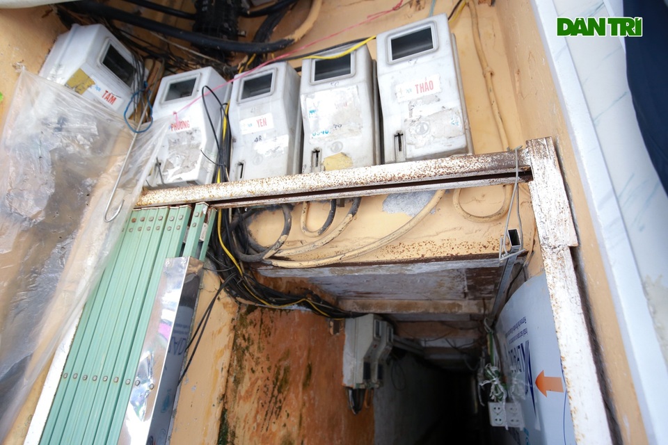 Tận mắt những ngõ nhỏ như địa đạo chỉ một người đi vừa “độc nhất” ở Hà Nội - 2 Tận mắt những ngõ nhỏ như địa đạo chỉ một người đi vừa “độc nhất” ở Hà Nội - 2