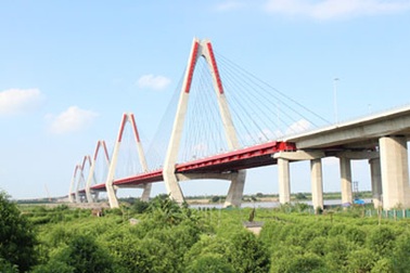 Đổi tên cầu Nhật Tân: Dân Phú Thượng ủng hộ, dân Nhật Tân nuối tiếc!