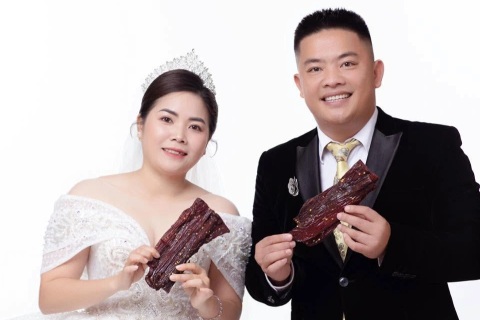 Hải "Sapa TV" hô biến thịt trâu sấy Ấn Độ thành thịt trâu gác bếp Tây Bắc