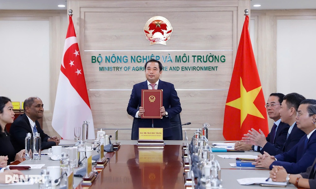 Việt Nam và Singapore ký thỏa thuận về biến đổi khí hậu - 1 Việt Nam và Singapore ký thỏa thuận về biến đổi khí hậu