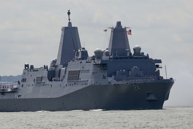 Phát hiện camera bị gắn bí mật trong phòng tắm nữ trên tàu Hải quân Mỹ