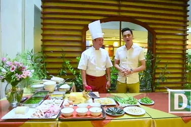 Diễn viên Việt Anh hướng dẫn làm bún thang "chuẩn" vị Hà Nội.