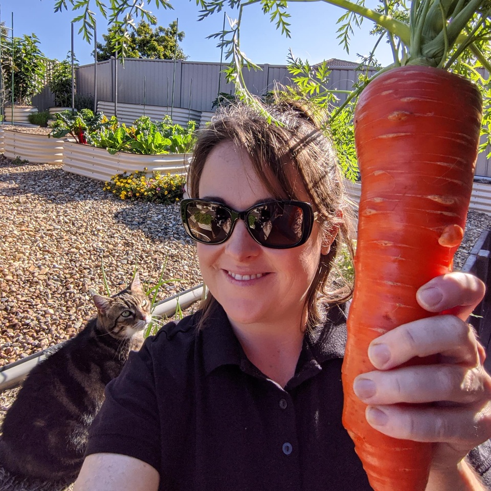 Thích mê khu vườn nhỏ đủ loại cây trái của cặp đôi yêu nhau 16 năm - 2