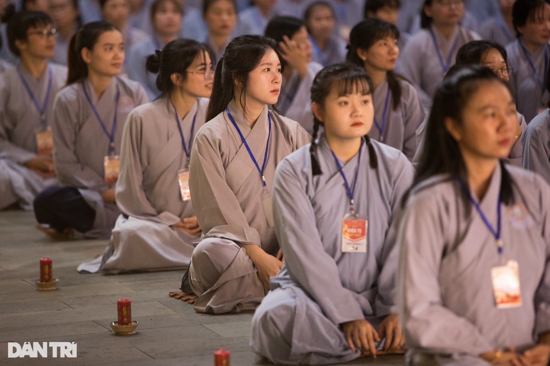 Hàng ngàn ngọn hoa đăng lung linh tại đại lễ kỷ niệm Đức Phật A Di Đà - 3 Hàng ngàn ngọn hoa đăng lung linh tại đại lễ kỷ niệm Đức Phật A Di Đà - 3