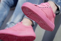 Công ty khởi nghiệp gom bã kẹo cao su... làm giày bán kiếm tiền