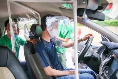 "Chiêu độc" của cánh lái xe taxi trong thời dịch Covid-19
