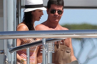 Simon Cowell “bồ bịch” với gái có chồng đã lâu?