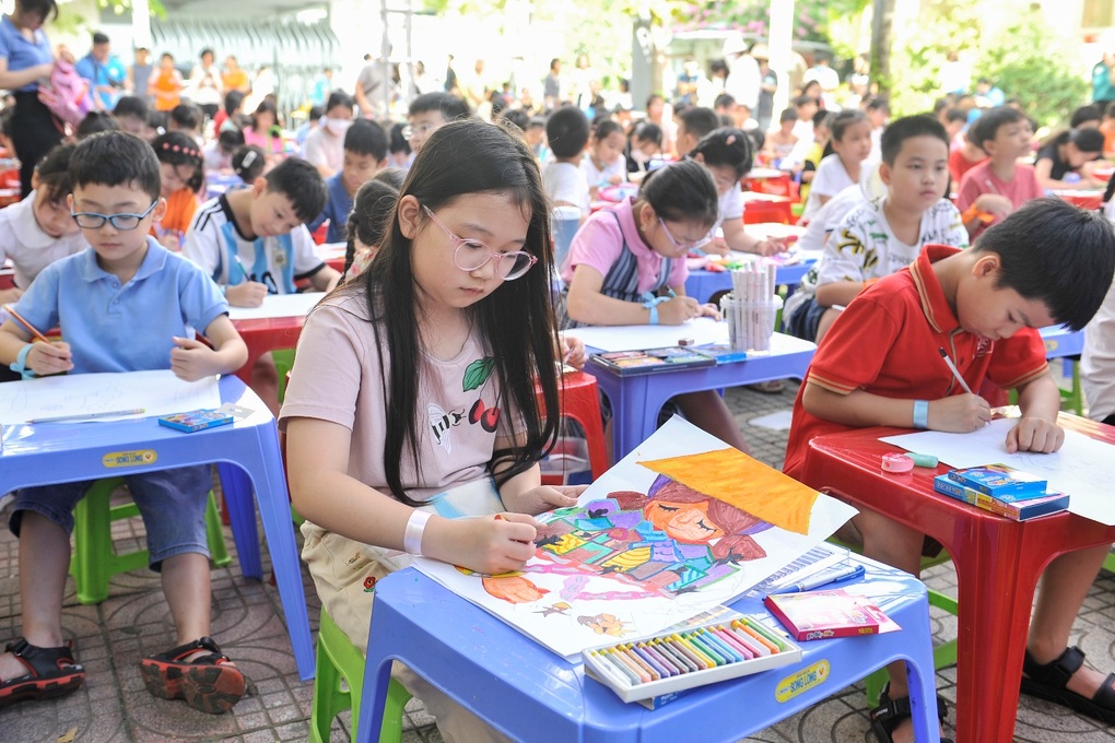 Ước mơ qua nét vẽ trẻ thơ - 3 Ước mơ qua nét vẽ trẻ thơ - 3
