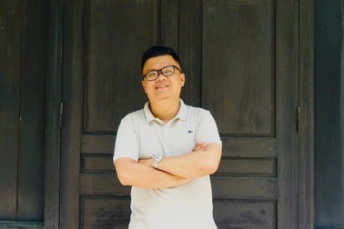 Thầy giáo 9x chơi ma sói cùng trò để thiết kế bộ dụng cụ học tập độc đáo