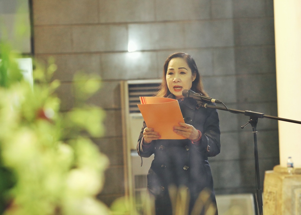 Đồng nghiệp, người thân xúc động tiễn biệt NSND Doãn Hoàng Giang - 19 Đồng nghiệp, người thân xúc động tiễn biệt NSND Doãn Hoàng Giang - 19