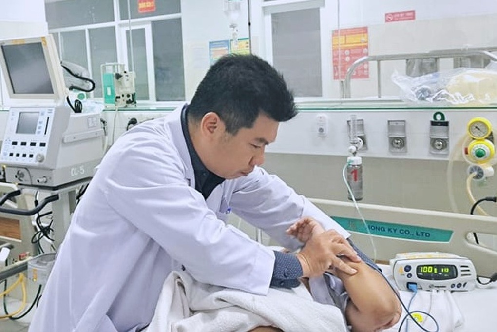 Vụ cây lớn bật gốc ở TPHCM: Bệnh nhân vẫn giữ được thai nhi trong bụng - 3 Vụ cây lớn bật gốc ở TPHCM: Bệnh nhân vẫn giữ được thai nhi trong bụng - 3