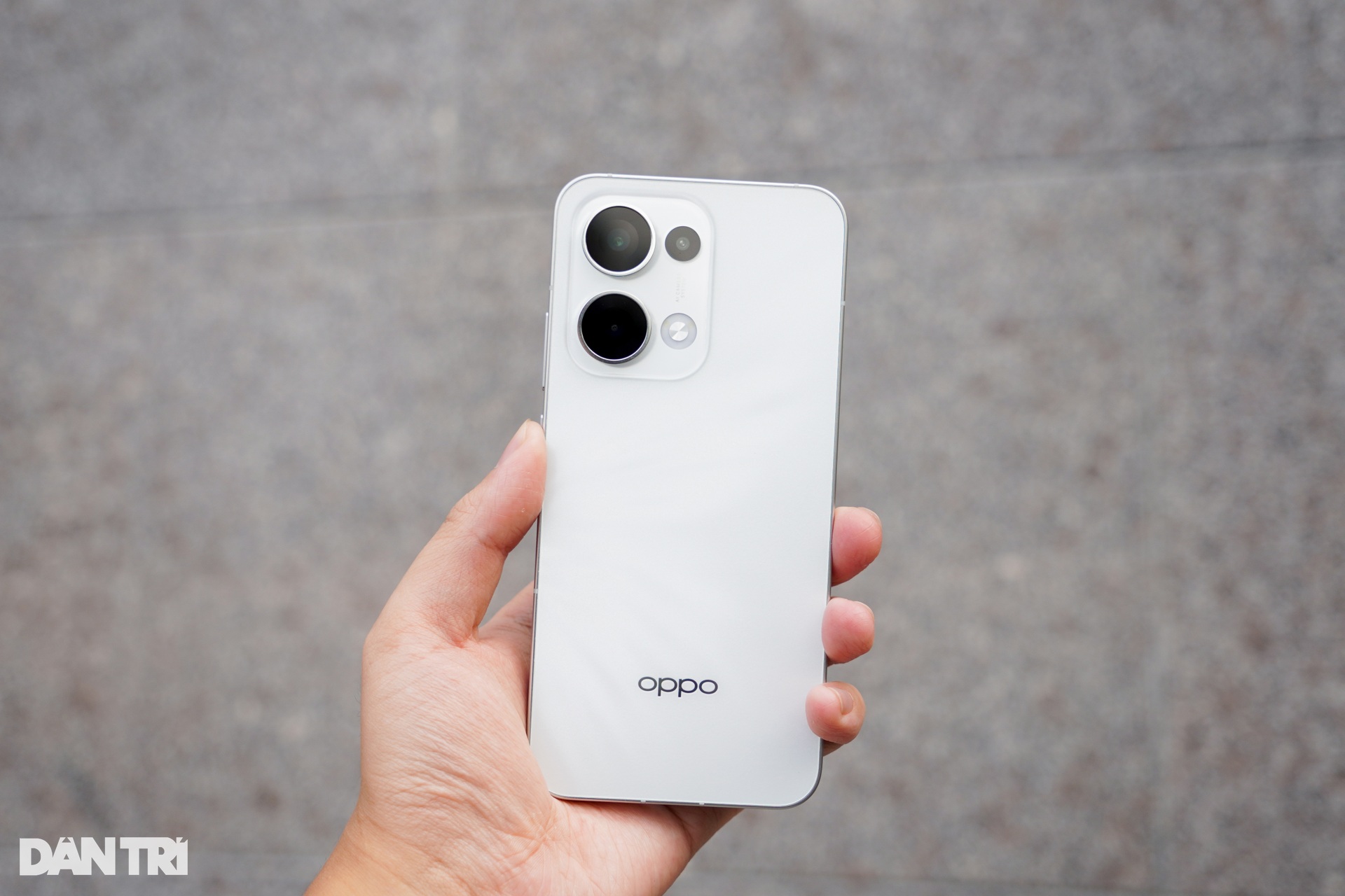 Đánh giá Oppo Reno13 5G: Đối thủ của Galaxy S24 FE, Xiaomi 14T Pro - 9