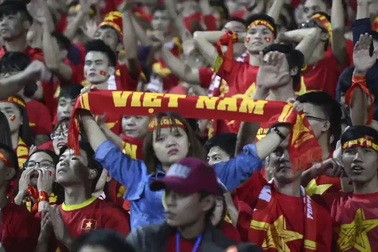 Các cung bậc cảm xúc của khán giả trên sân Mỹ Đình trong trận Việt Nam gặp Indonesia