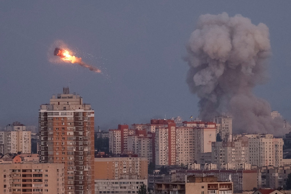 Nga lên tiếng sau khi không kích kỷ lục hơn 800 tên lửa, UAV vào Ukraine - 1 Nga lên tiếng sau khi không kích kỷ lục hơn 800 tên lửa, UAV vào Ukraine - 1
