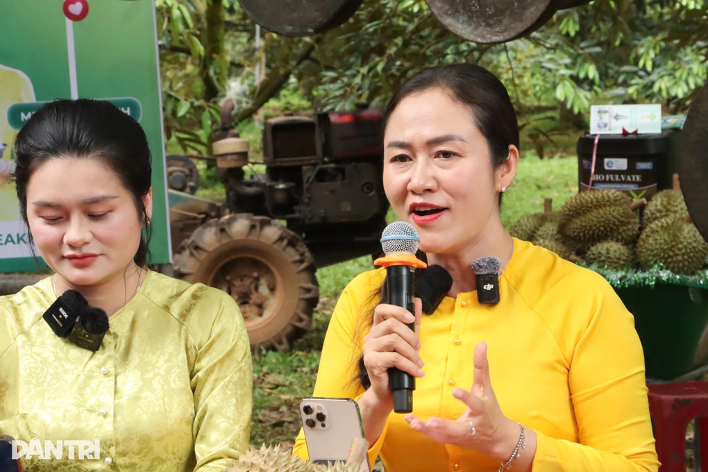 Một lần livestream, bí thư xã bán 60 tấn sầu riêng, xã nhận 3,8 tỷ hỗ trợ - 3 Một lần livestream, bí thư xã bán 60 tấn sầu riêng, xã nhận 3,8 tỷ hỗ trợ - 3