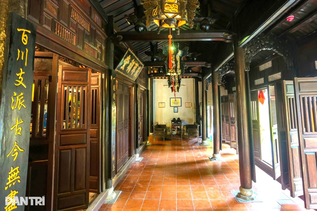 ホイアンの有名な学者一家の200年の歴史ある家の中 - 1 Bên trong ngôi nhà cổ hơn 200 tuổi của dòng họ khoa bảng nổi tiếng ở Hội An - 1