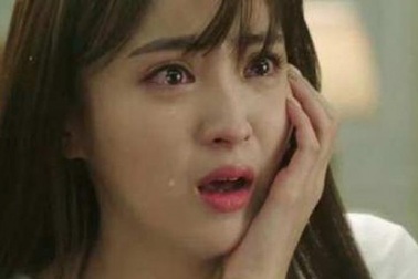 Gặp đồng nghiệp cũ ở siêu thị, tôi nhận cái tát trời giáng từ chồng